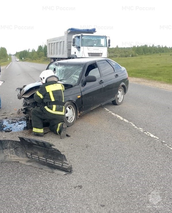 Спасатели принимали участие в ликвидации ДТП в Жиздринском районе, 9 км автодороги "Жиздра-Людиново"