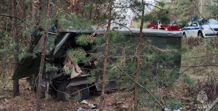 Спасатели МЧС принимали участие в ликвидации ДТП в Жиздринском районе, 28 км автодороги «Жиздра-Людиново»